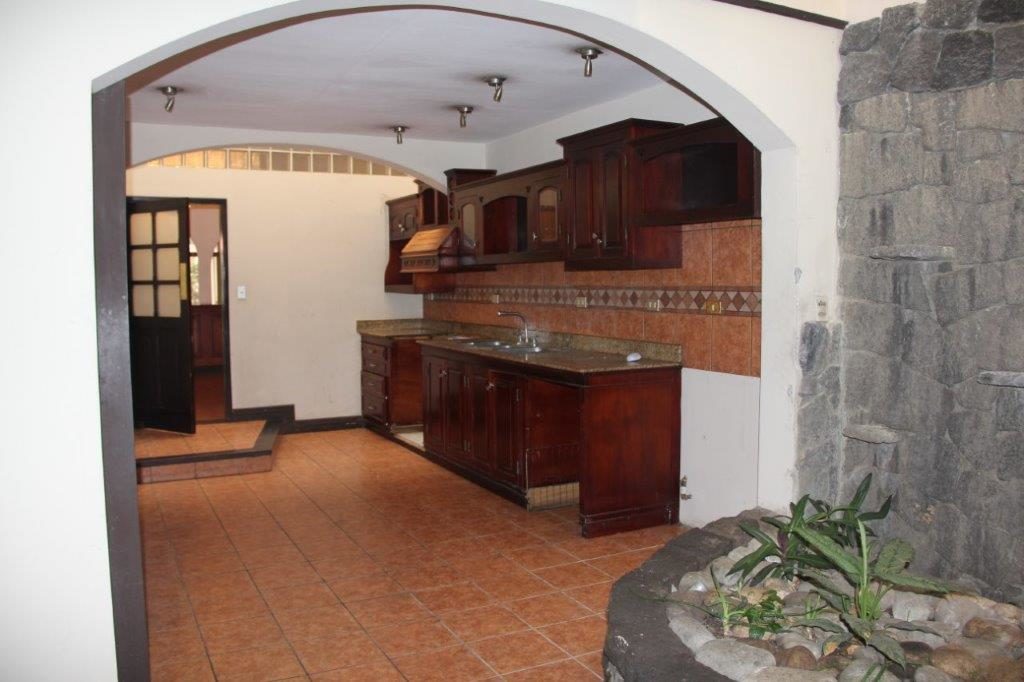 Casa independiente en Rohrmoser con piscina