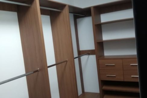 apartamento-en-escazu-con-detalles-modernos-en-madera-7